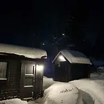 Dom wakacyjny Hiet- Arctic In The Norwegian Forrest! Tromsø