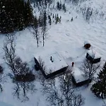 Dom wakacyjny Hiet- Arctic In The Norwegian Forrest!