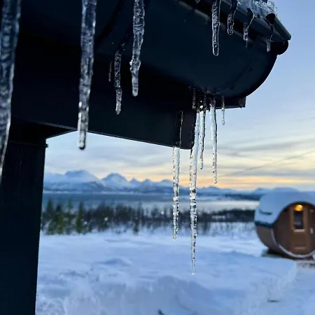 بيت للعطل Hiet- Arctic In The Norwegian Forrest! ترومسو